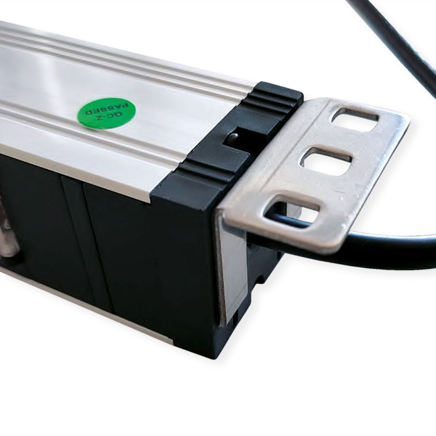 VALUE 19" PDU for Cabinets, 7x, 4000W, CEE 7/7 German Type Plug, 2.8 m