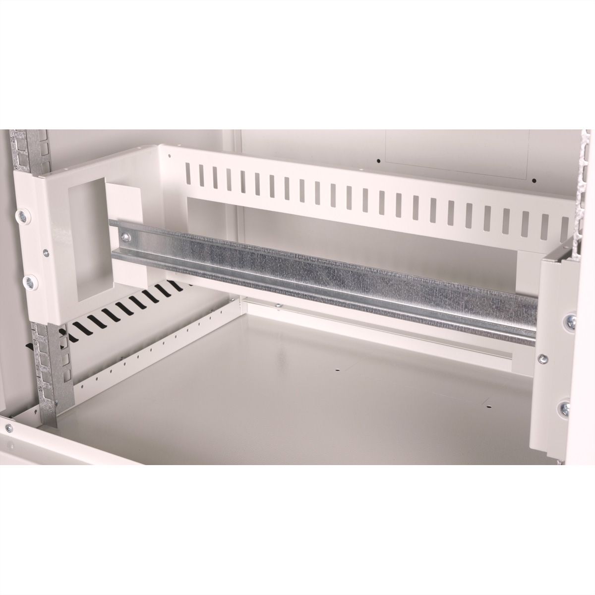 ROLINE 19-inch top-hat rail support 3 U, 133x482x123 HxWxD