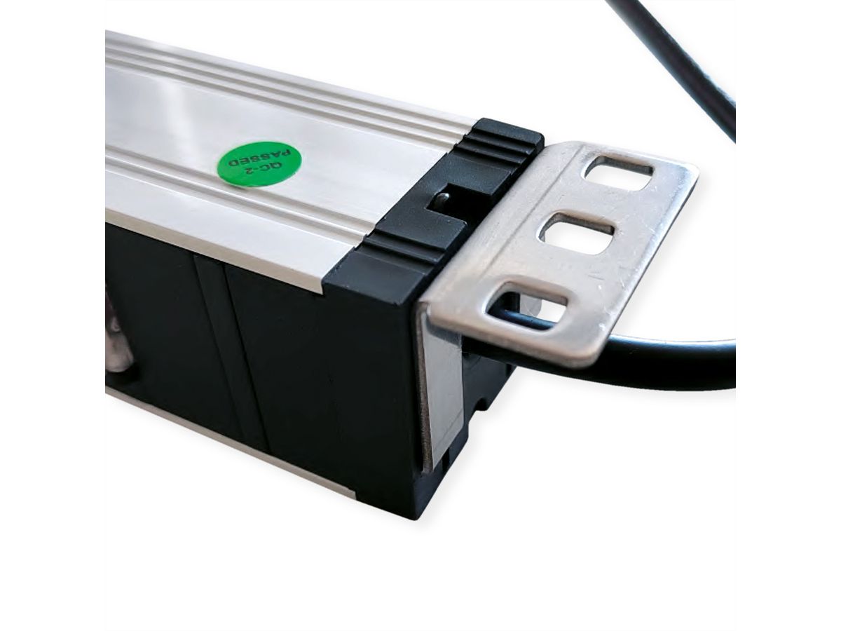 VALUE 19" PDU for Cabinets, 7x, 4000W, CEE 7/7 German Type Plug, 1.8 m